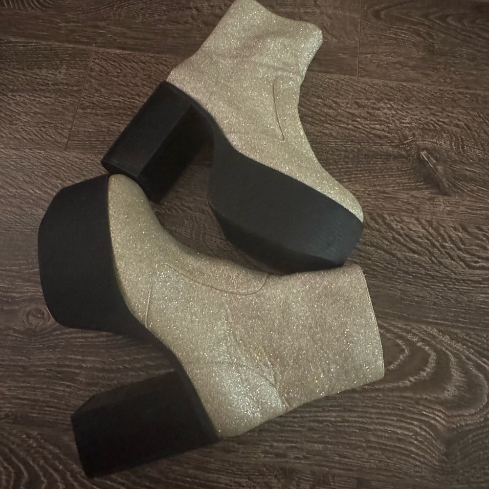 New UO Women's Glitter Platform Ankle Boots